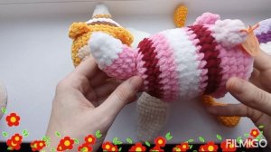 Гусь крючком, коты колобки