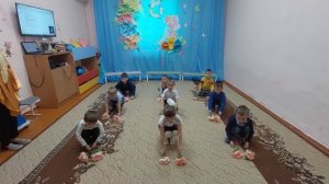 Танец с цветами. Средняя группа.