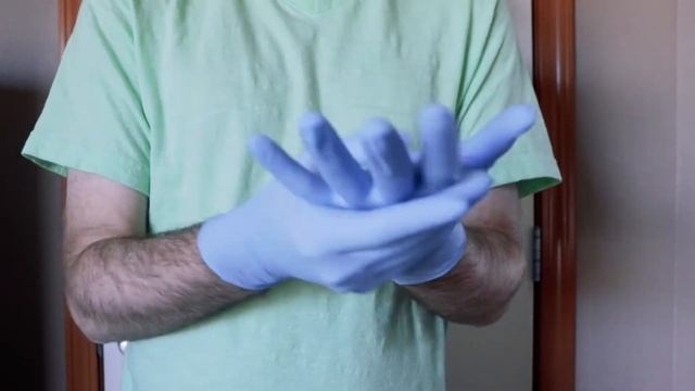 Putting Small, Tight Nitrile Gloves On смотреть онлайн