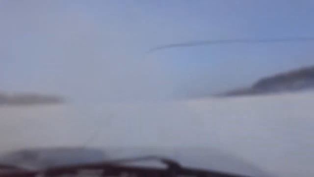 покатушка по льду Оби возле острова медвежий .MP4 смотреть онлайн