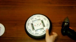 Аэрофутбол. Обзор игрушки. Игрушка парит над поверхностью.