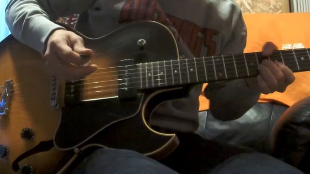 Gibson ES-135 1993 DEMO смотреть онлайн