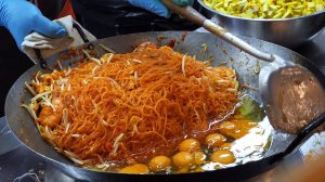 Омлет с яйцом тайский мастер - тайская уличная еда