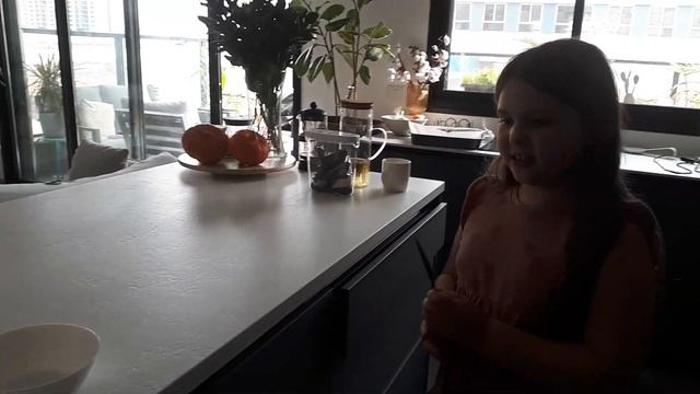 В гостях у внучки Эльзы. Как мы проводим вместе время. смотреть онлайн