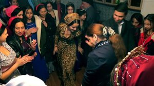 Танец на  цыганской свадьбе. Сувулони рулит!