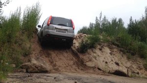 Nissan X-Trail T31 Offroad 4x4 sand hill