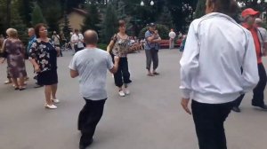 Провожал ты меня из тенистого сада!!!??Танцы в парке Горького!!!??Харьков 2021