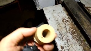 Болт для толкателя и отбойник дровокола
