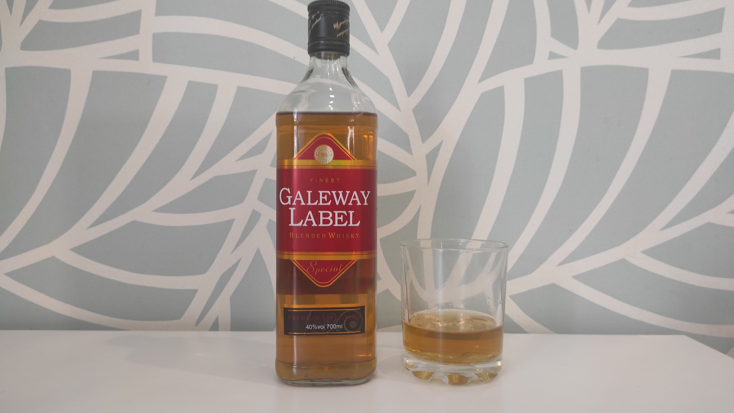 Виски royal glenvart 0.7. Китайский виски. Galeway Label. Китайский виски Джон Винтон. Виски би.