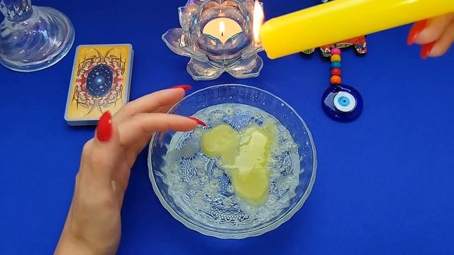 Что спешит? Что гремит?Что и кто на пороге стоит?☀️?♥️ Гадание на воске