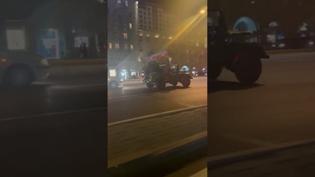 Баку в эти минуты