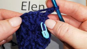 Мужская шапка крючком с небольшим козырьком. Cap crochet unisex ( # 14)