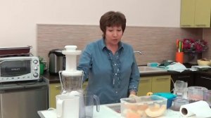 Сок дыни. Шнековая соковыжималка Jata.