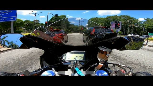 CBR1000RR Mencari Roti Gardenia PKP/MCO смотреть онлайн