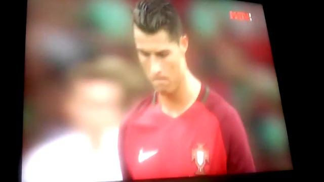 Перерыв.Подготовка к пенальти. Португалия:Польша смотреть онлайн