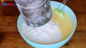 Классический бисквит в духовке  - очень простой рецепт. Секрет пышного бисквита от Вкусняшка