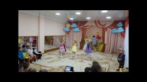 Подготовительная группа Танец рябинок МБДОУ №175 Кемерово