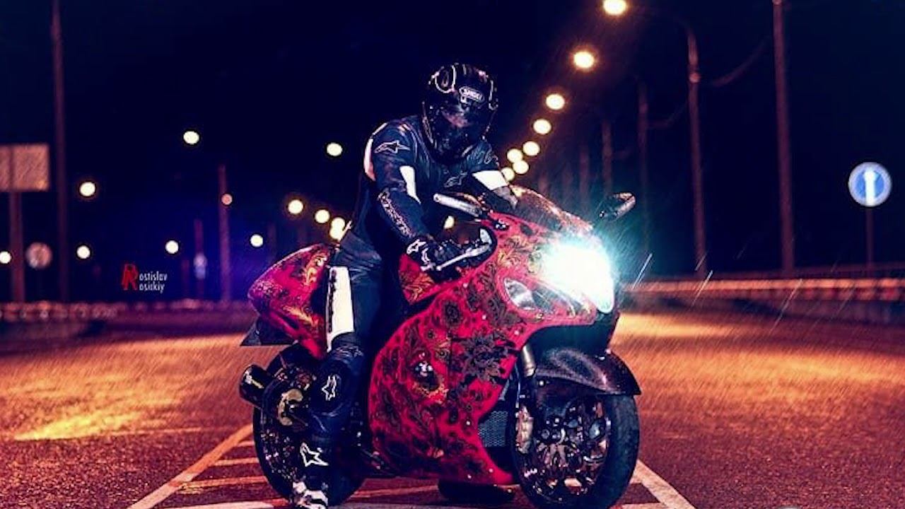 Клип байки. Парень на мотоцикле ночью. Красивый мотоциклист. Мотоциклист в городе. Мотоциклист на мотоцикле.