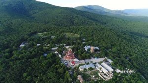 Топловский женский монастырь в с. Тополевка, Крым, Белогорский р-н, с высоты птичьего полета.
