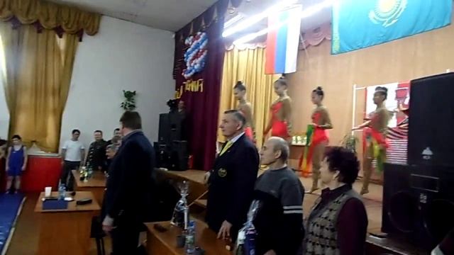 Гостей встретили и победили