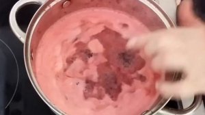 Такое желе из смородины (красной и черной) готовлю на зиму каждый год
