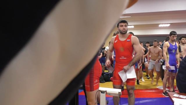 Взвешивание борцов до 86 кг. смотреть онлайн