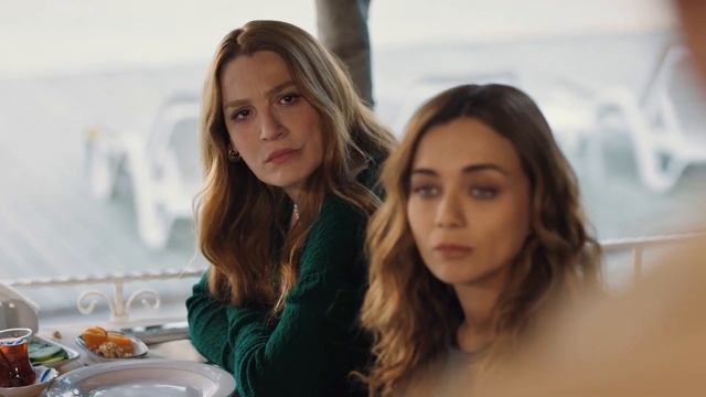 Maviye Sürgün 21. Bölüm - Annemin Sevgilisine Oteli Sattın! смотреть онлайн