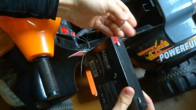 Как поменять аккумулятор! На ЭЛЕКТРОМОБИЛЕ!!! смотреть онлайн