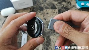 Samsung Galaxy Watch Active 2 - Replacing the watch bands