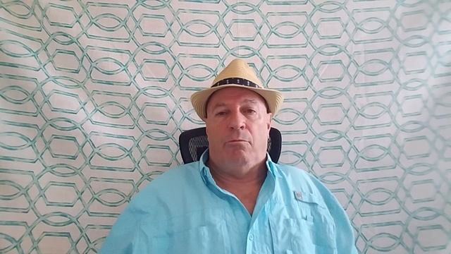 Kayak Versus Boat Fishing смотреть онлайн