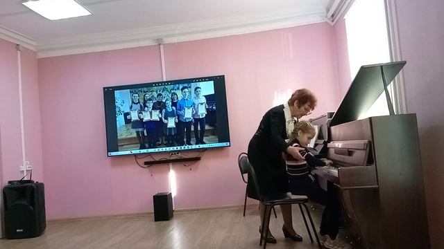 Открытый урок преподавателя фортепиано Шаповаловой Л.В. смотреть онлайн