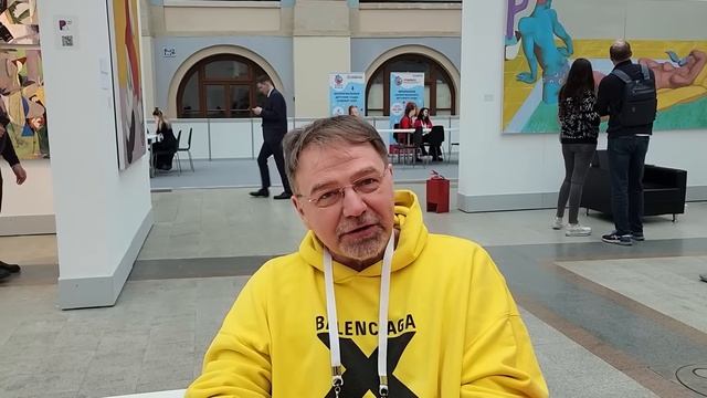 Москва. Март 2023. Гостиный двор. Ярмарка современного искусства Арт Россия.