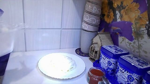 ВКУСНЫЙ ПОСЛОЙНЫЙ САЛАТ С АНАНАСОМ И КУРИЦЕЙ. УКРАШАЕМ ИКРОЙ.ГОТОВИМ ВМЕСТЕ. смотреть онлайн