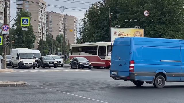 Трамвай ЛМ-68М2 (мод. СПб ГЭТ)/ Old modernized trams смотреть онлайн