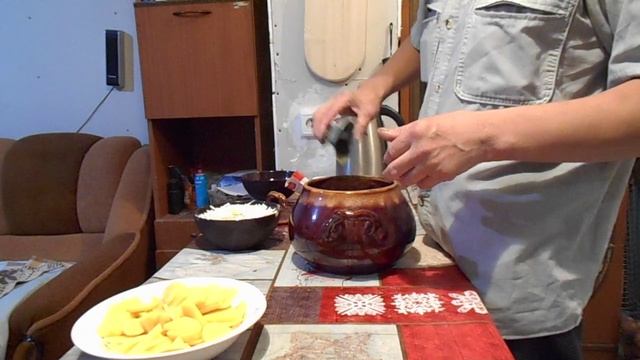 МОЯ ЖИЗНЬ НА ХУТОРЕ !ГОТОВИМ УЖИН В ПЕЧКЕ ЩИ! смотреть онлайн