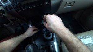 LC Прадо 120. Замена лампочки в кнопки DAC.