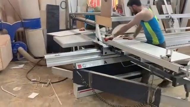 Кромкооблицовочный станок OSTERMANN 6TF и форматно-раскроечный станок OSTERMANN ALFA 400