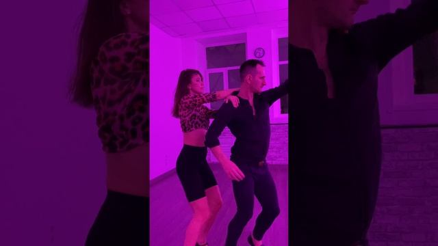 Бачата. Bachata. Sergey y Sofia смотреть онлайн