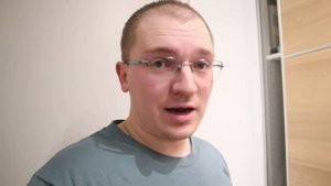 Сломался телевизор, гарантия ещё пол года. Починил старый проектор.