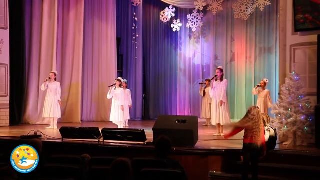 "Серебристые снежинки" смотреть онлайн