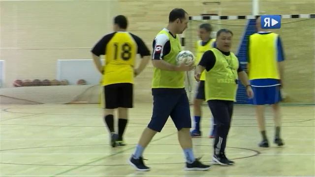 С НОВЫМ ГОЛОМ! _ В Новозаполярном завершился турнир по мини-футболу