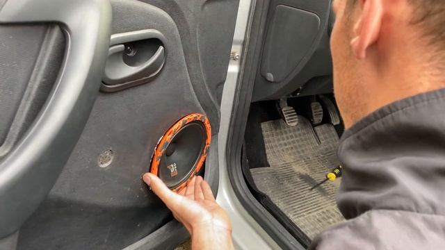 Замена штатных динамиков в Renault Duster на DL Audio Gryphon Pro 165 Neo смотреть онлайн