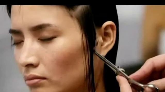 Модный стилист украшает женщину! смотреть онлайн