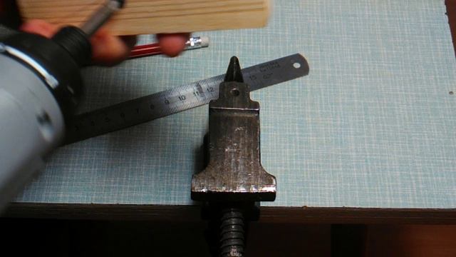 Простое столярное приспособление для разметки. смотреть онлайн