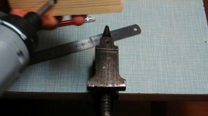 Простое столярное приспособление для разметки.