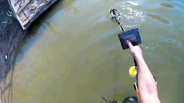 ПОИСК ЗОЛОТА ПОД ВОДОЙ МЕТАЛЛОИСКАТЕЛЕМ. ПОИСК ЗОЛОТА НА ПЛЯЖЕ смотреть онлайн