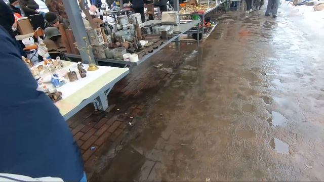 Рынок Удельная Тут можно  купить даже пулемет  Барахолка СПБ