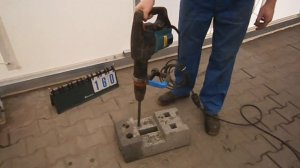 Młot kujący Makita HM1202C (8200392) www.klaravik.pl