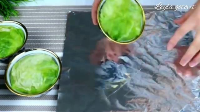 НАУЧИЛА ВСЕХ ПОДРУГ ГОТОВИТЬ ТАКИЕ ВКУСНЯШКИ! ПОДРУЖКИ В ВОСТОРГЕ ОТ РЕЗУЛЬТАТА LEYLA GOTOVIT смотреть онлайн