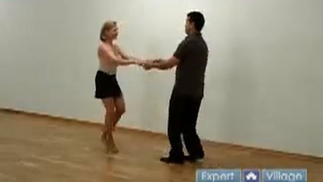 How to Dance the West Coast Swing : Demonstration of West Coast Swing Dance Steps - смотреть видео онлайн от «Ритмическое Потрясение» в хорошем качестве, опубликованное 26 декабря 2023 года в 6:48:20.